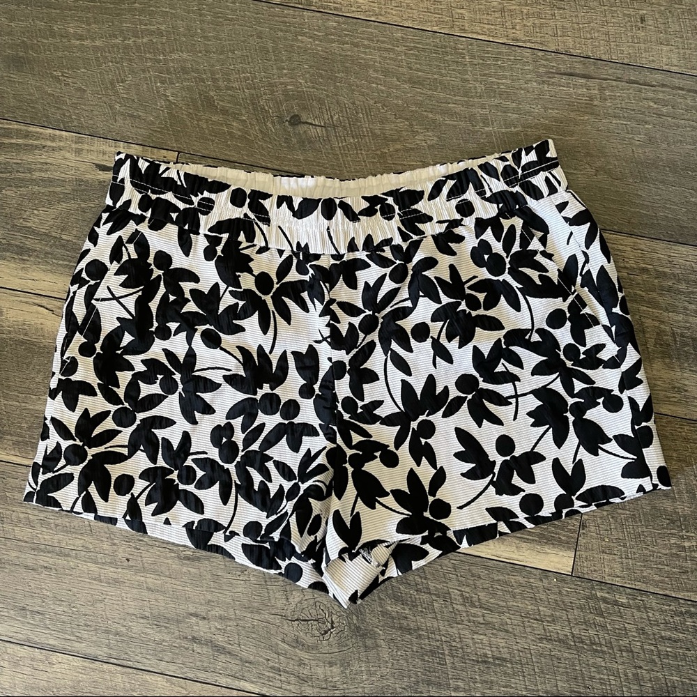 J. Crew Floral Pattern Balck & White Shorts With Pockets